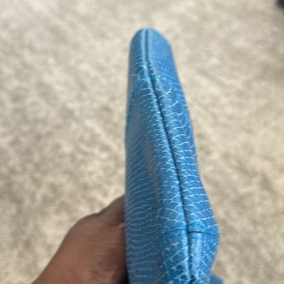 Tignanello Blue Leather Medium Wristlet/Wallet Bag - Picture 7 of 8